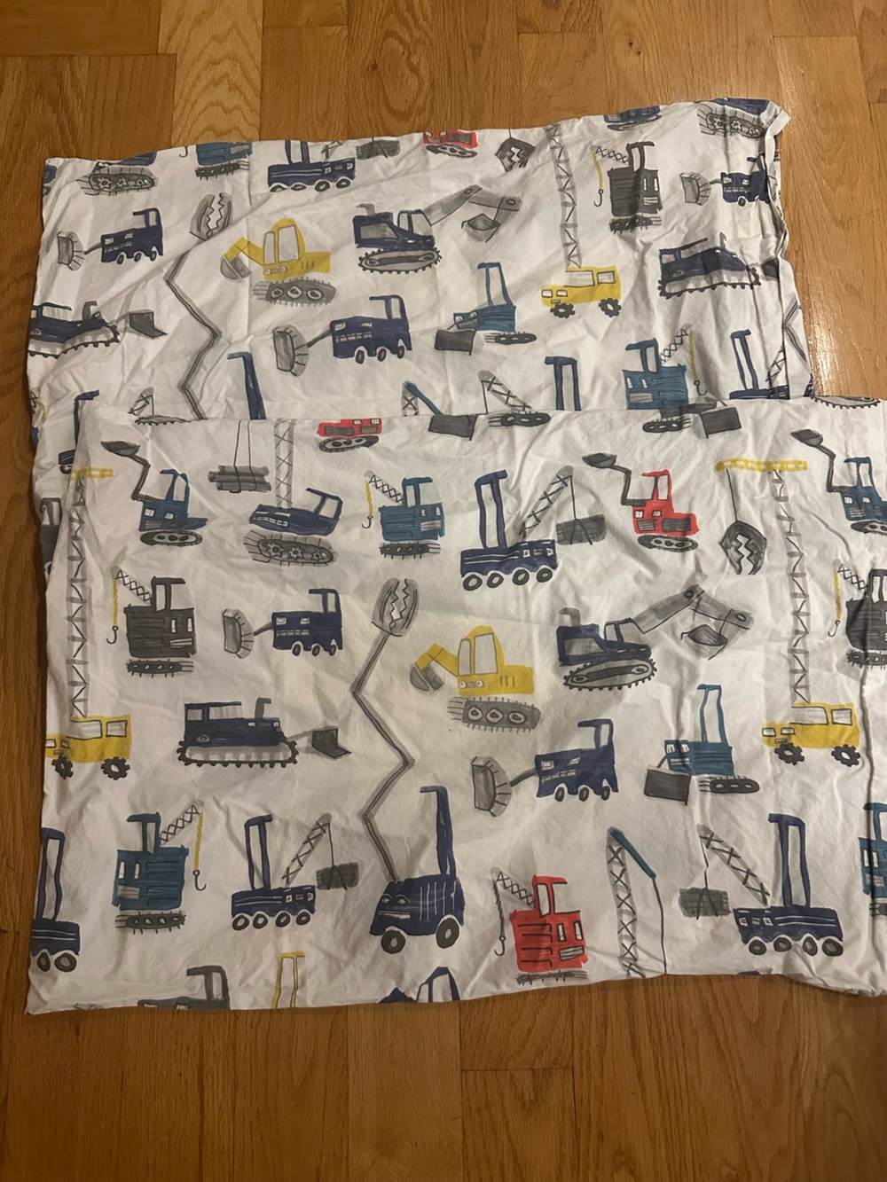 Pottery Barn Kids Full/Queen Sheet Set with Pillowcases in Construction Print - Picture 6 of 7